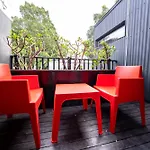 Green Point\'S Snug - Indulge In An Urban Oasis